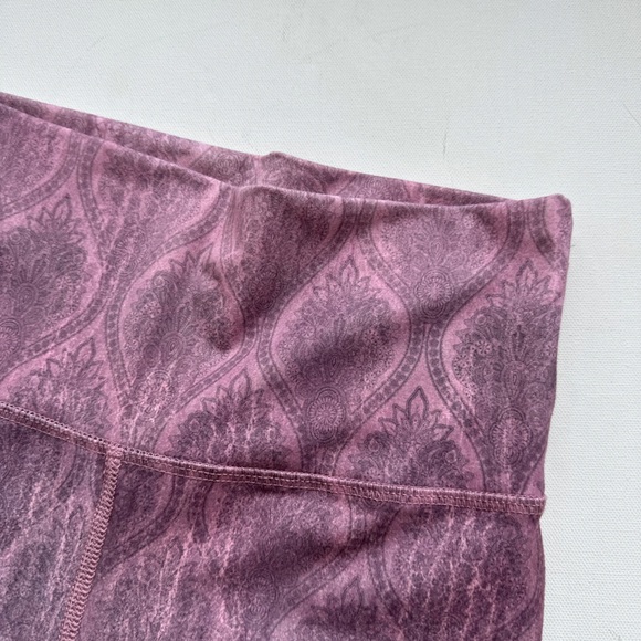 Evolution and Creation Yoga Pants - Pink/Purple
Size: Medium - Picture 5 of 8